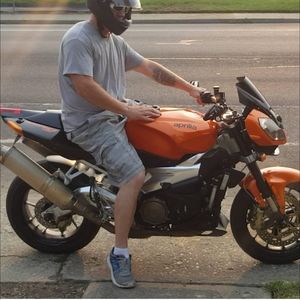 Meet your Posher, Christopher